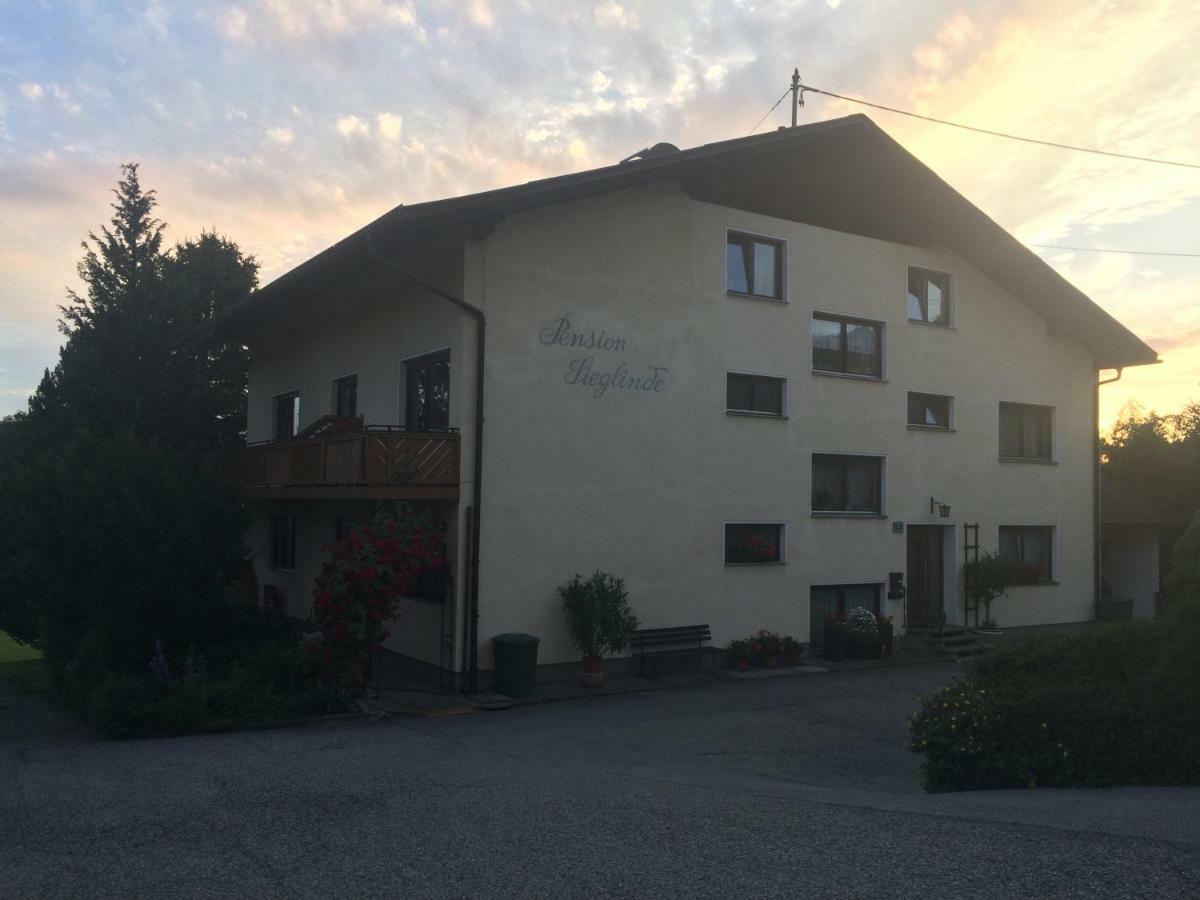 Haus Auer Lägenhet Weyregg Exteriör bild